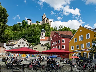 Stadtkern mit Burg Kipfenberg (Kipfenberg/Naturpark Altmühltal)